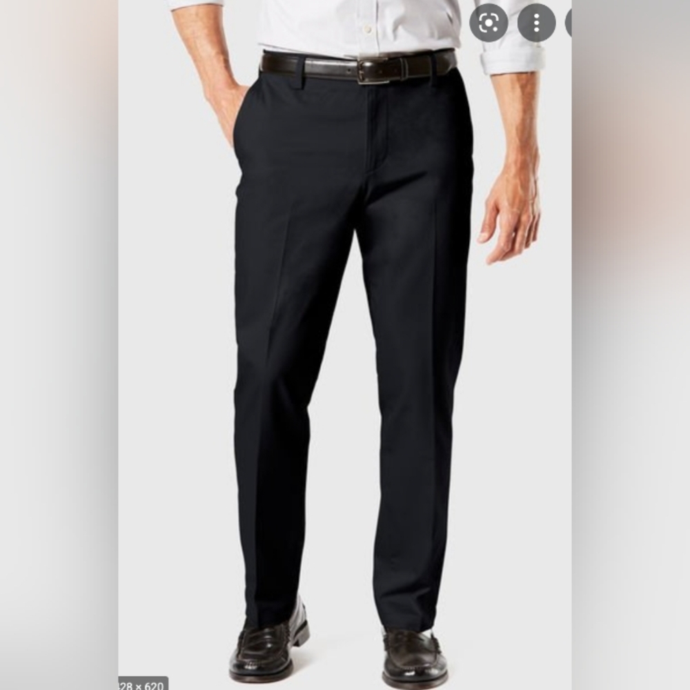 Dockers Never-iron Essential Khaki Black Stright Fit W34/L32
